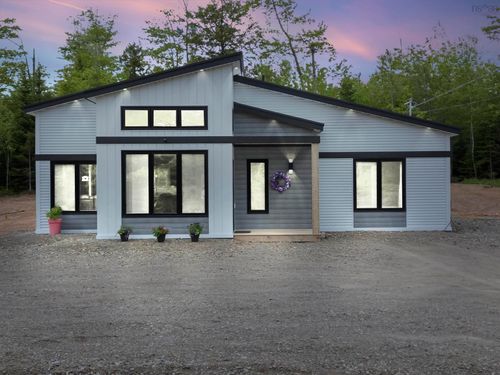 900 Kennedy Rd, Hilden, NS, B0N1C0 | Card Image