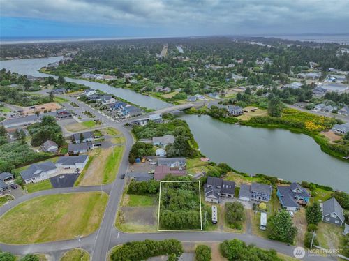 134 Sea Breeze Loop Se, Ocean Shores, WA, 98569-9325 | Card Image
