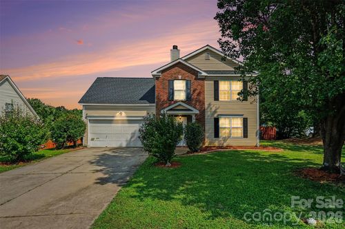 3236 Steve Chapman Dr, Charlotte, NC, 28217-3086 | Card Image