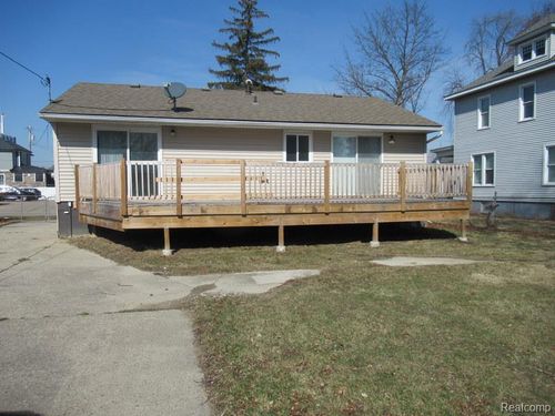 10 3rd St, Mount Clemens, MI, 48043-2502 | Card Image