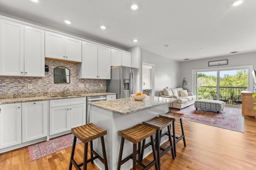 unit-408-110 Trotter Rd, Weymouth, MA, 02190-4116 | Card Image