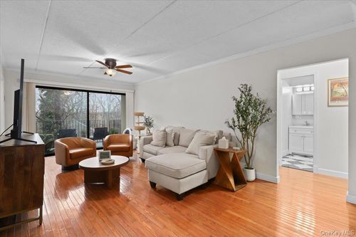 apt-1f-130 Colonial Pkwy, Yonkers, NY, 10710-3824 | Card Image