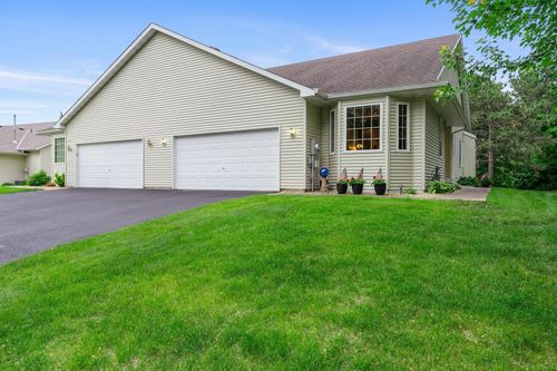 13393 Pine View Pl, Lindstrom, MN, 55045-7040 | Card Image
