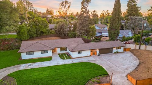 3209 Lakeknoll Dr, Fullerton, CA, 92835-1457 | Card Image
