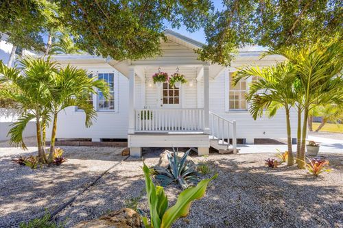 260 Gilchrist Ave, BOCA GRANDE, FL, 33921-1011 | Card Image