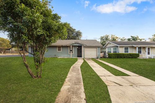 390 Harcourt Ave, San Antonio, TX, 78223-3402 | Card Image