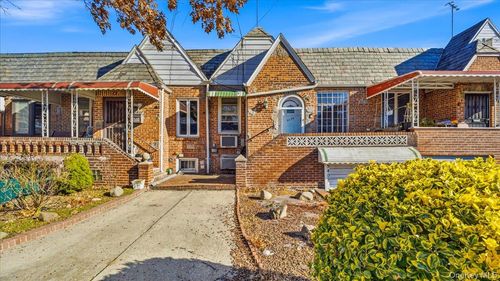 54 80th St, Elmhurst, NY, 11373-4715 | Card Image