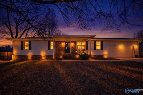 2079 Meadowood Dr, Southside, AL, 35907-7217 | Card Image