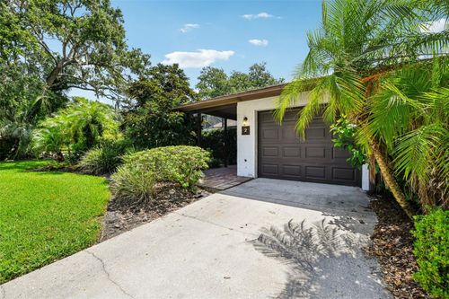 2 Huntley Ct, HAINES CITY, FL, 33844-8605 | Card Image
