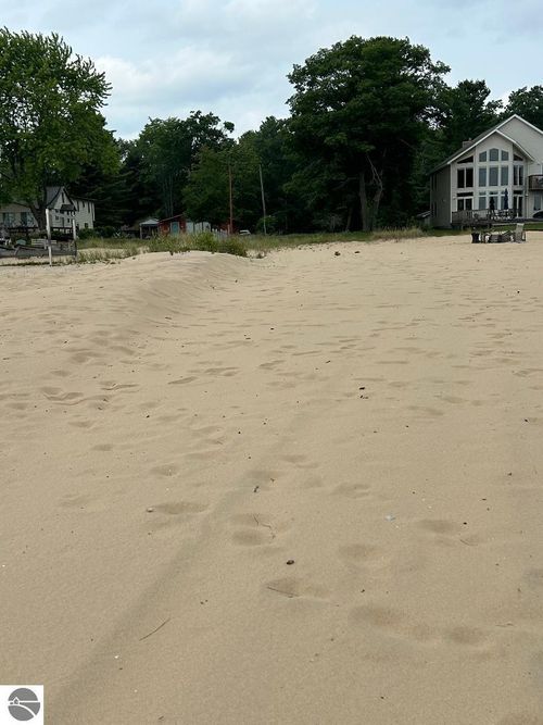 1858 Iris Dr, East Tawas, MI, 48730-9550 | Card Image
