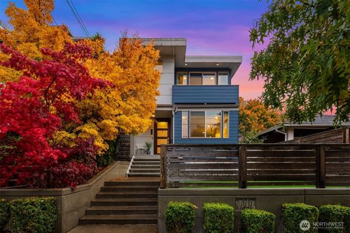 717 N 79th St, Seattle, WA, 98103-4711 | Card Image