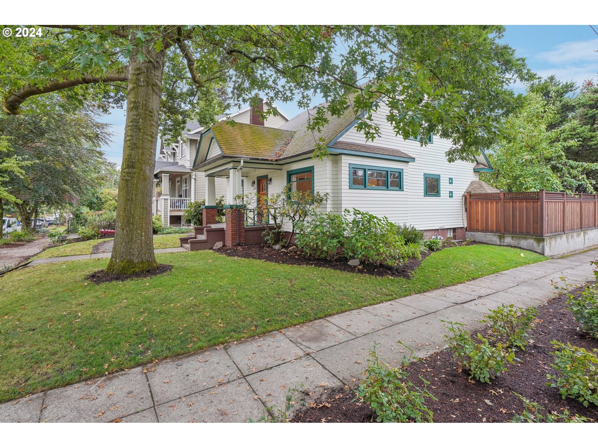 Longview Ave, Portland, OR 97217