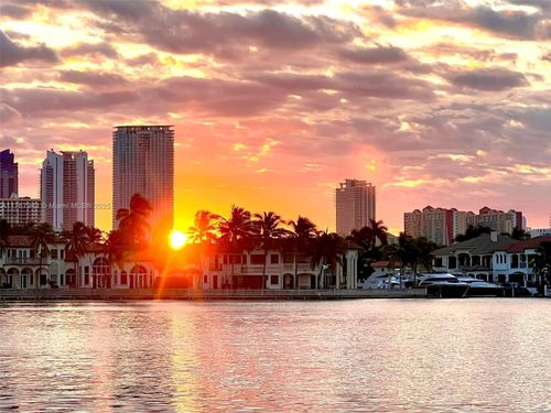 apt-m414-2910 Point East Dr, Aventura, FL, 33160-5034 | Card Image