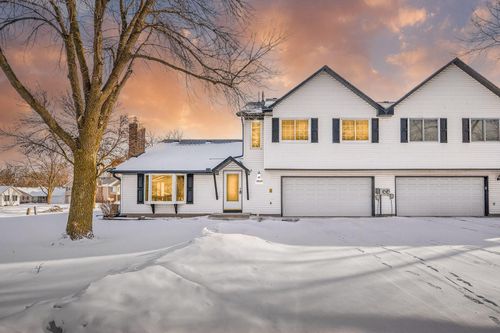 3691 Gershwin Ln N, Oakdale, MN, 55128-2938 | Card Image