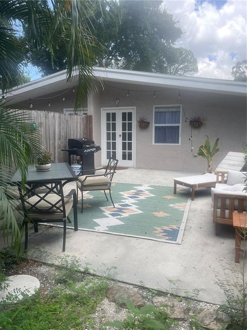 1930 9th St, Sarasota, FL, 34236-4229 | Card Image
