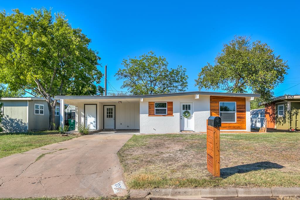 Southwestern Ave, San Angelo, TX 76904