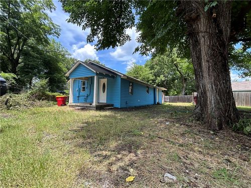 705 E Commerce St, Morrilton, AR, 72110-3041 | Card Image