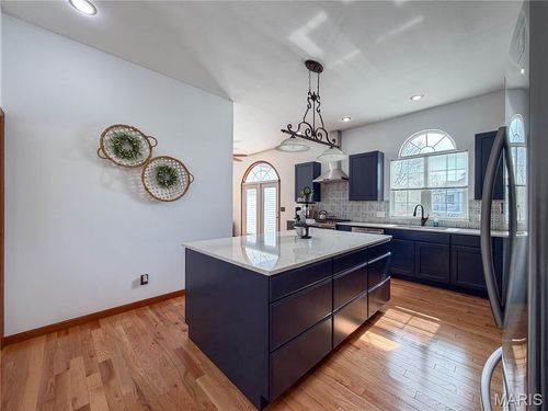 718 Willow Brook Dr, Farmington, MO, 63640-1173 | Card Image