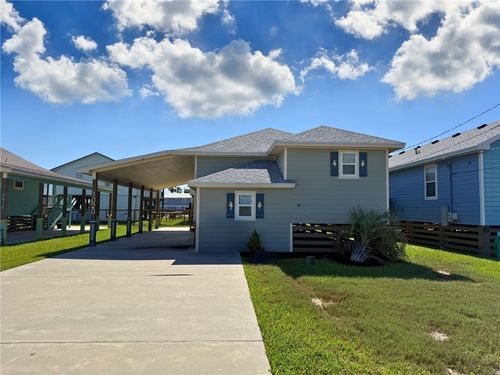 1020 S Live Oak St, Rockport, TX, 78382-2328 | Card Image