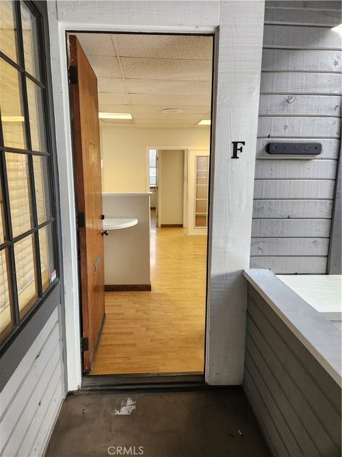 960 W 17th St, Santa Ana, CA, 92706-3572 | Card Image