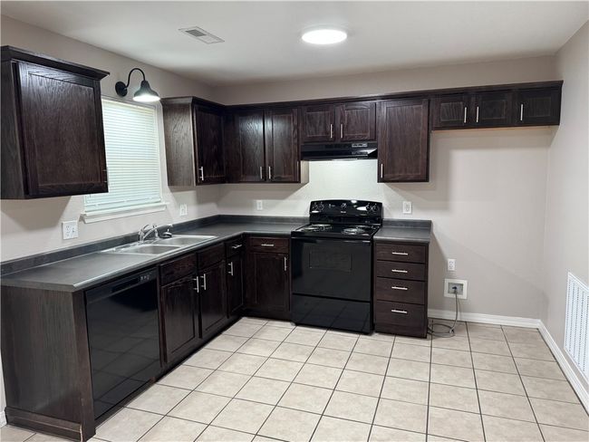 2154 Kristy Ln, Home with 3 bedrooms, 2 bathrooms and null parking in Siloam Springs AR | Image 4
