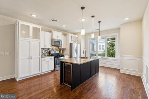 3811 Lauriston St, PHILADELPHIA, PA, 19128-5107 | Card Image