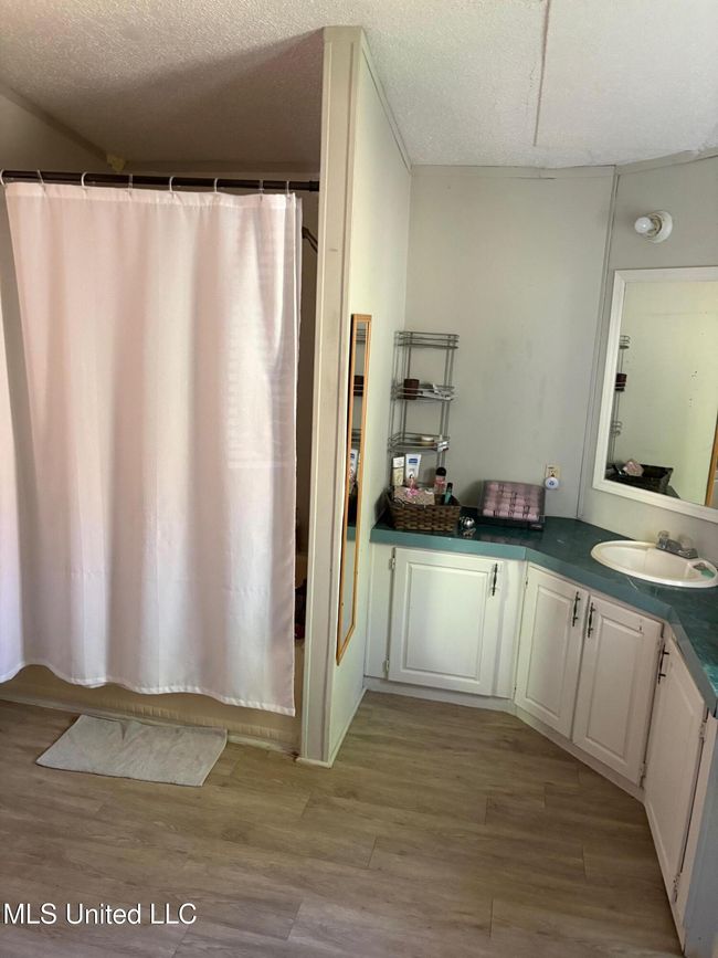 35 Newman 7 | Image 7