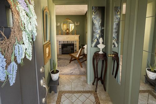 204 Howell St, Bellmore, NY, 11710-3318 | Card Image