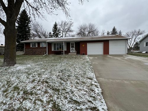 204 S 15th St, Olivia, MN, 56277-1202 | Card Image