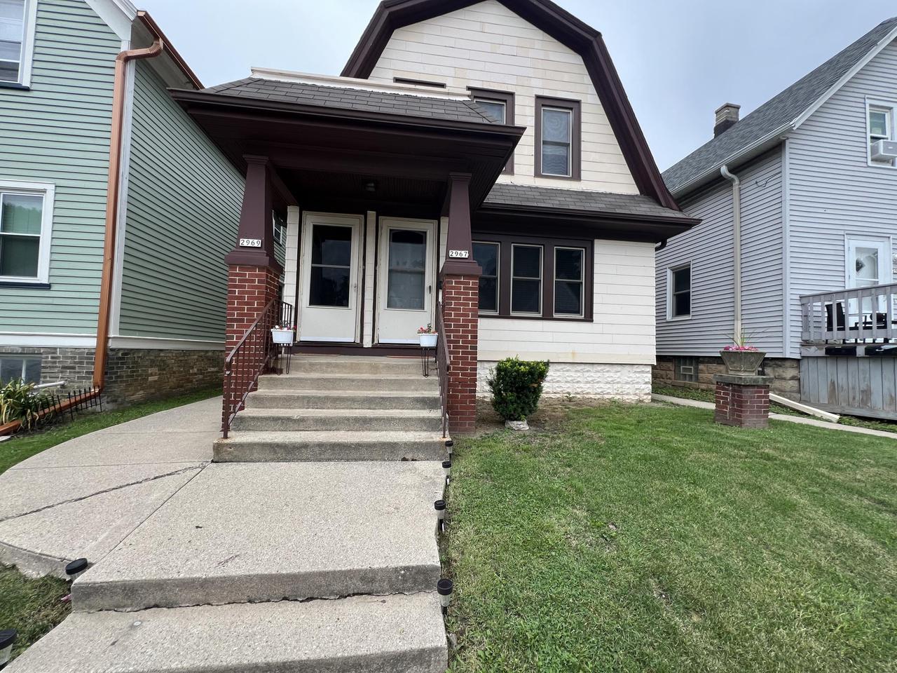 Kinnickinnic Ave, Milwaukee, WI 53207