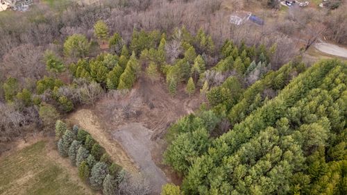 N62W28522 Rybeck Rd, Hartland, WI, 53029-9204 | Card Image