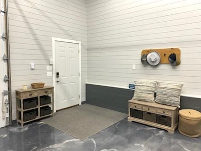 Entry Area | Image 6