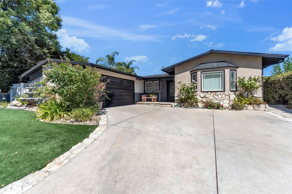 Residential in West Hills 3