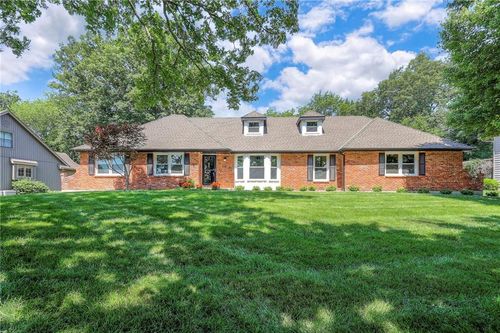 331 N Winnebago Dr, Greenwood, MO, 64034-9320 | Card Image