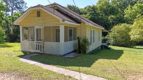 1186 E Tugalo St, Toccoa, GA, 30577-1943 | Card Image