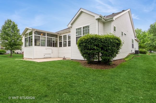 1520 Mansfield Dr, House other with 3 bedrooms, 2 bathrooms and 2 parking in Aurora IL | Image 19
