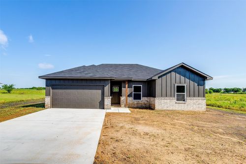 105 W Main St, Rio Vista, TX, 76093-2744 | Card Image