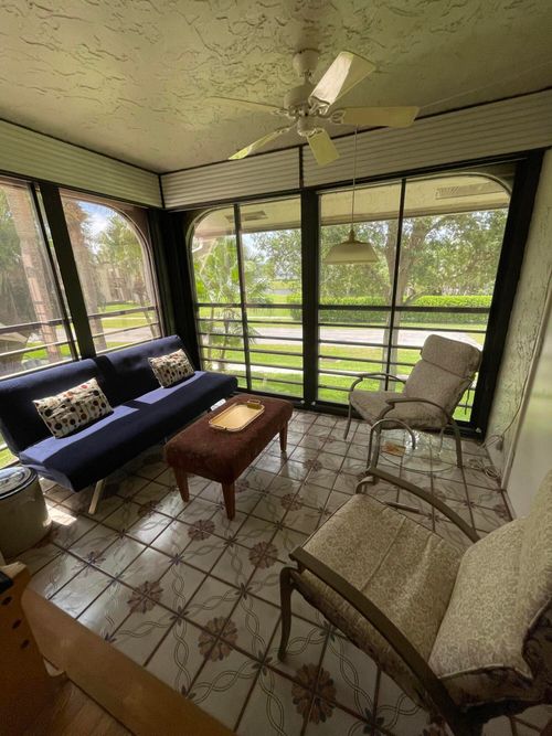 10187 Mangrove Dr, Boynton Beach, FL, 33437-1374 | Card Image