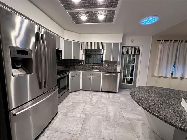 1643 New Abbey Ave, House other with 3 bedrooms, 2 bathrooms and null parking in LEESBURG FL | Image 7