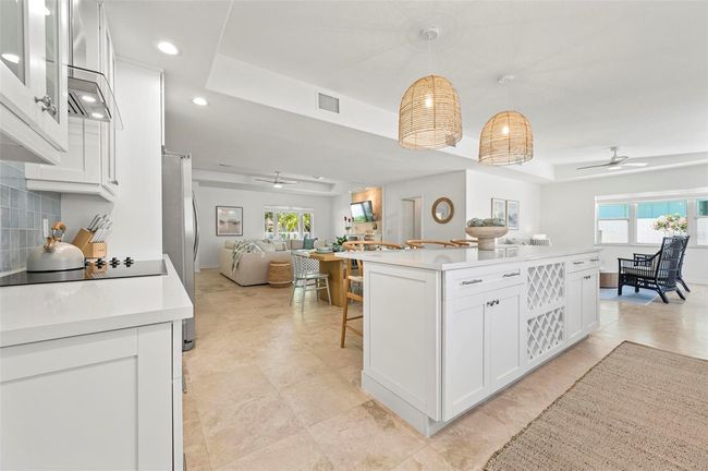 204 75 Th St, House other with 3 bedrooms, 2 bathrooms and null parking in HOLMES BEACH FL | Image 27