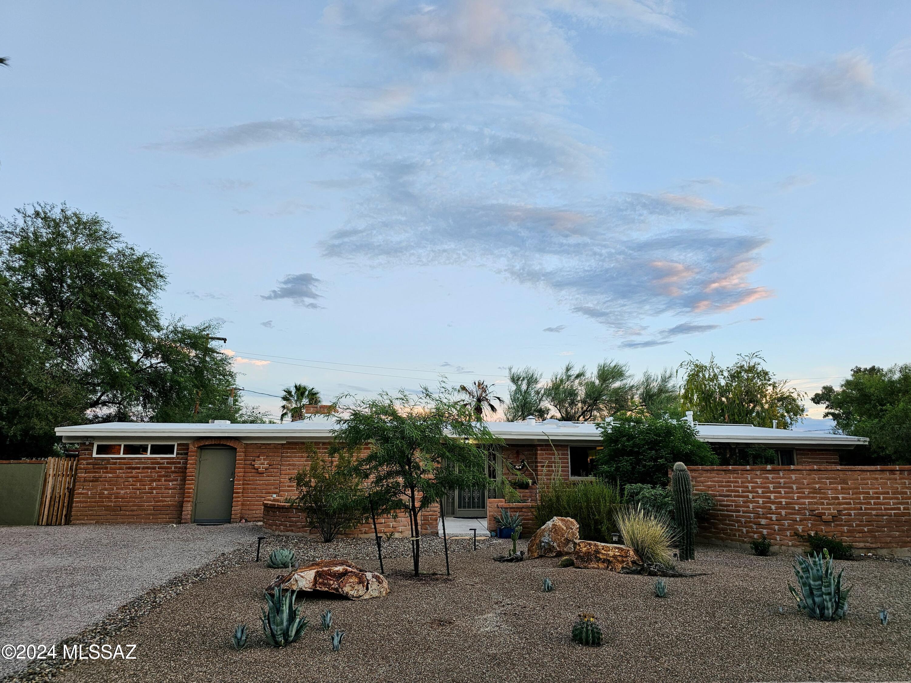 Calle DE San Alberto , Tucson, AZ 85710