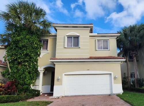 1042 Grove Park Cir, Boynton Beach, FL, 33436-9436 | Card Image