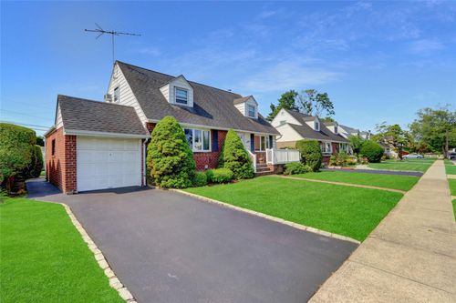 31 Amby Ave, Plainview, NY, 11803-3443 | Card Image