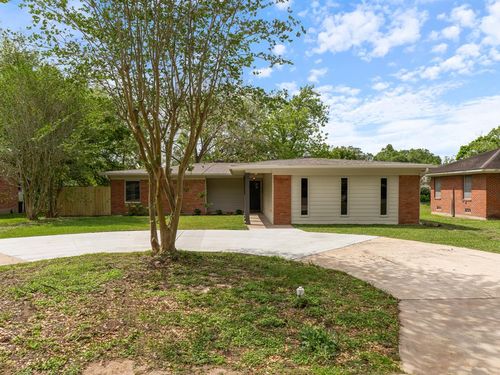 2502 Oak Dr, Bay City, TX, 77414-7340 | Card Image