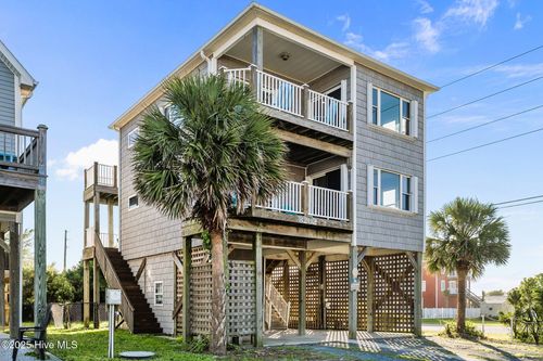 8202 5th Ave, N Topsail Beach, NC, 28460-8054 | Card Image