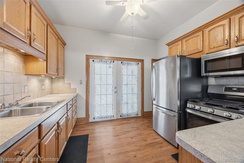 251 Richter St, River Rouge, MI, 48218-1667 | Card Image