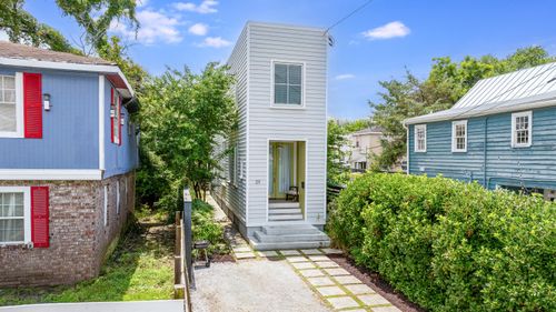29 Hanover St, Charleston, SC, 29403-5517 | Card Image