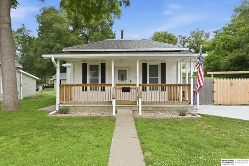711 Maple St, Missouri Valley, IA, 51555-1159 | Card Image