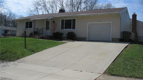 389 Riverview St, Canal Fulton, OH, 44614-1035 | Card Image
