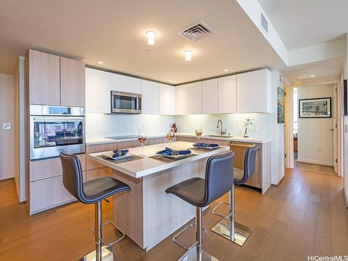 apt-2203-888 Kapiolani Blvd, Honolulu, HI, 96813-6040 | Card Image